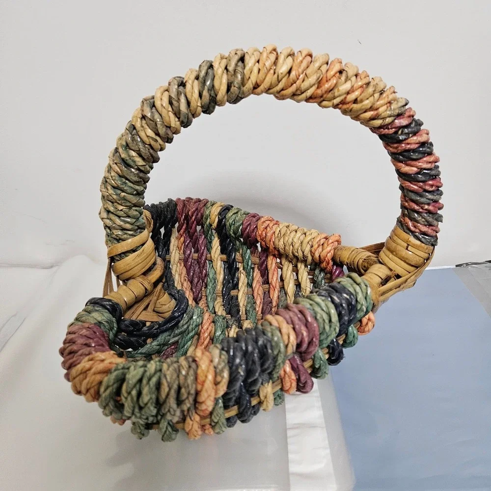 Unbranded woven heart